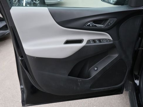 Used 2024 Chevrolet Equinox LT image 23