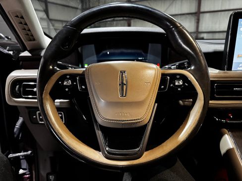 Used 2020 Lincoln Aviator Reserve w/ Equipment Group 202A image 33