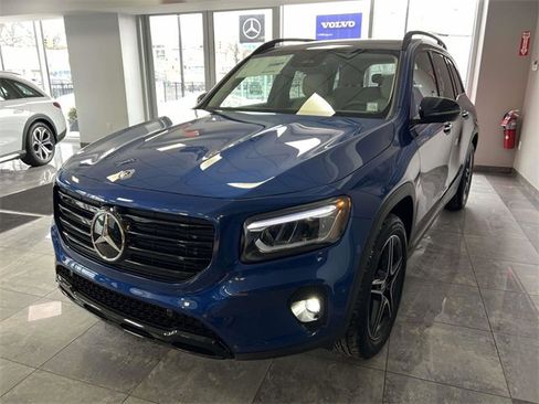 New 2026 Mercedes-Benz GLB 250 4MATIC image 3