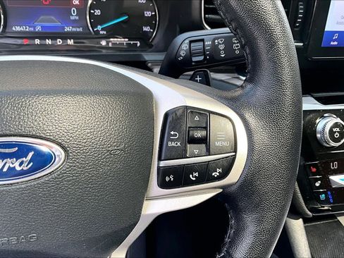 Used 2021 Ford Explorer Limited w/ Equipment Group 301A AWD/4WD image 25