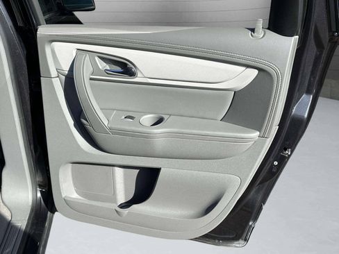 Used 2016 Chevrolet Traverse LS FWD image 24