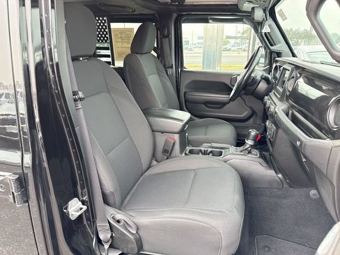 Used 2022 Jeep Gladiator Sport AWD/4WD image 25