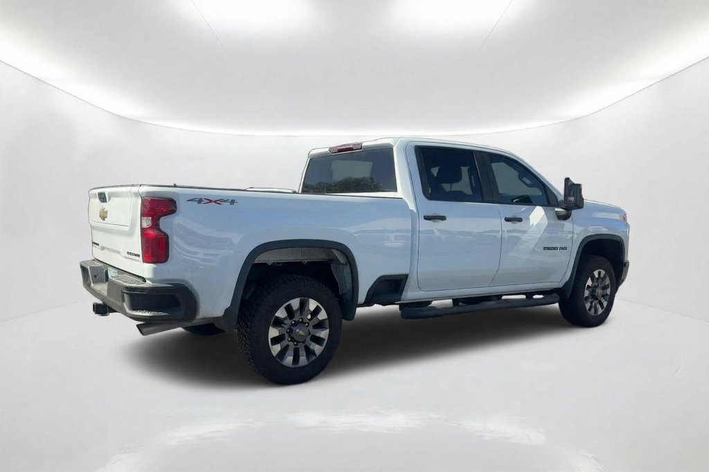 Used 2022 Chevrolet Silverado 2500 Custom w/ Gooseneck/5TH Wheel Package AWD/4WD image 6