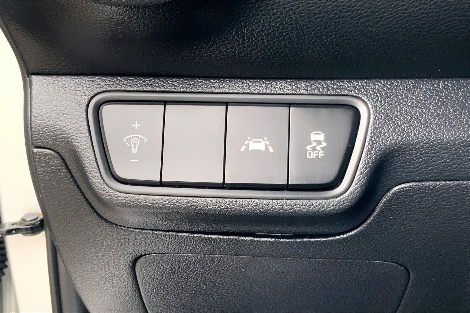 Used 2021 Kia Forte LXS FWD image 30