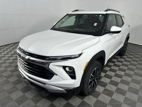 Used 2024 Chevrolet TrailBlazer LT w/ Convenience Package image 14