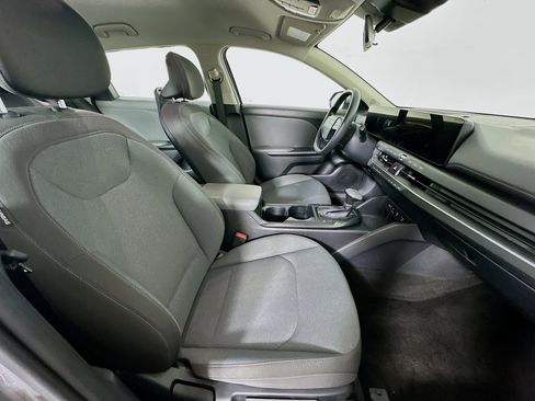 Used 2025 Kia K4 FWD image 29