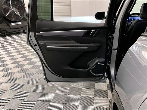 Used 2025 Buick Enclave Sport Touring w/ Power Package image 19