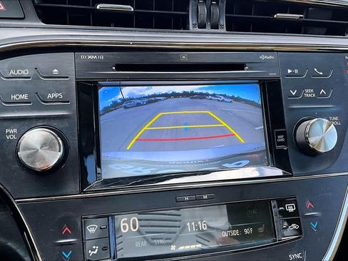 Used 2018 Toyota Avalon Limited FWD image 27