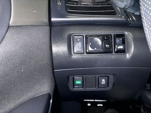 Used 2019 Nissan Sentra S image 35