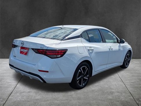 Used 2024 Nissan Sentra SV image 4
