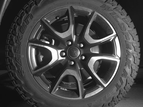 Used 2025 Jeep Compass Trailhawk AWD/4WD image 12