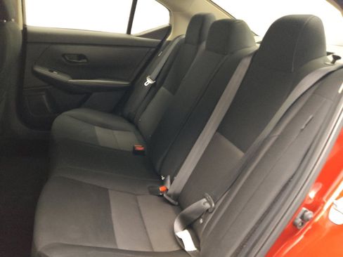 Used 2024 Nissan Sentra SV image 18