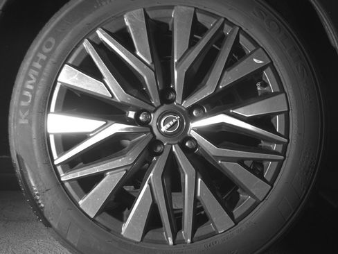 Used 2025 Nissan Altima 2.5 SV image 15