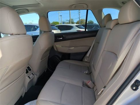 Used 2018 Subaru Outback 2.5i Limited image 16