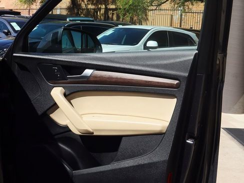 Used 2022 Audi Q5 2.0T Premium image 36