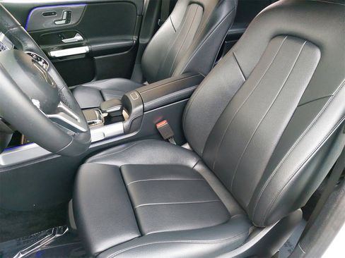 Used 2020 Mercedes-Benz GLB 250 4MATIC image 15