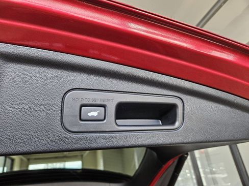 Used 2025 Acura MDX A-Spec image 12