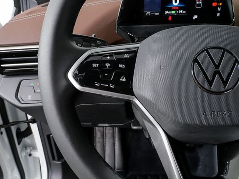 New 2026 Volkswagen ID.4 Pro RWD image 9