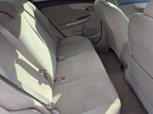 Used 2012 Toyota Corolla LE image 16