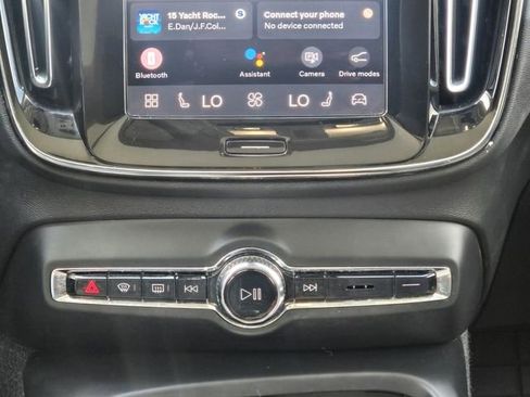 Certified 2023 Volvo XC40 B5 Plus w/ Protection Package Premier AWD/4WD image 20