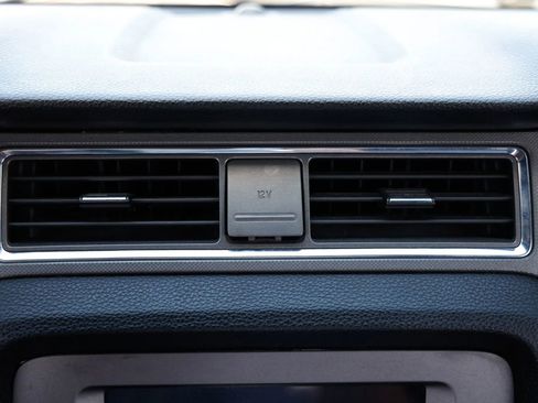 Used 2014 Ford Mustang GT image 33