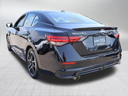 Used 2024 Nissan Sentra SR FWD image 5