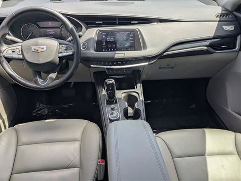 Used 2022 Cadillac XT4 Premium Luxury w/ Enhanced Visibility Package FWD image 18