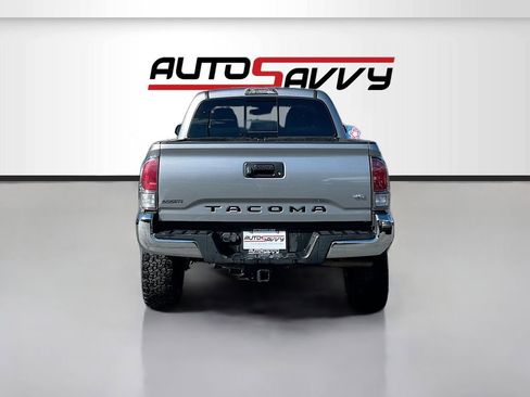 Used 2021 Toyota Tacoma TRD Off-Road image 7