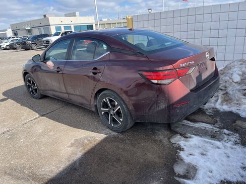 Used 2025 Nissan Sentra SV image 11