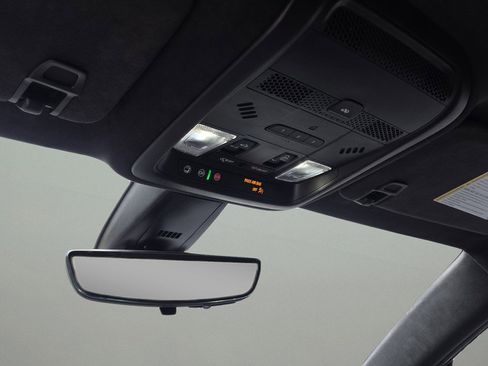 Certified 2024 Cadillac XT6 Sport w/ LPO, ONYX Package image 16