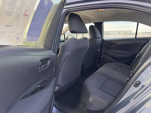 Used 2022 Toyota Corolla LE image 18