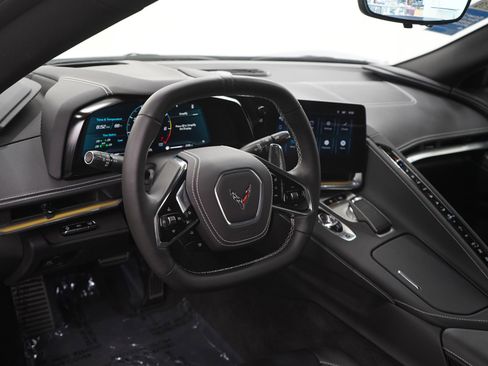 Used 2025 Chevrolet Corvette Stingray w/ Z51 Performance Package image 14