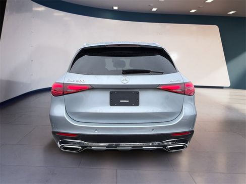 Certified 2025 Mercedes-Benz GLC 300 4MATIC image 4