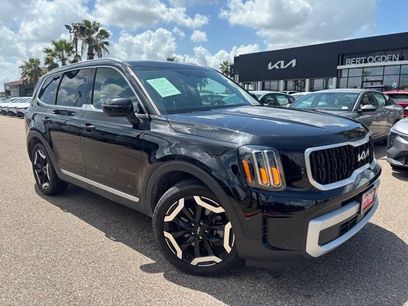 Used 2024 Kia Telluride EX w/ EX Captain's Chair Package
