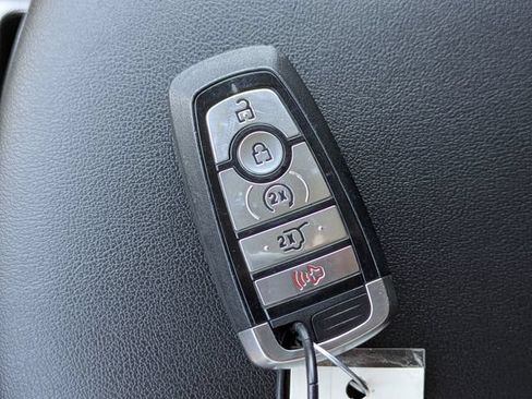 Used 2024 Ford Edge Titanium AWD/4WD image 35