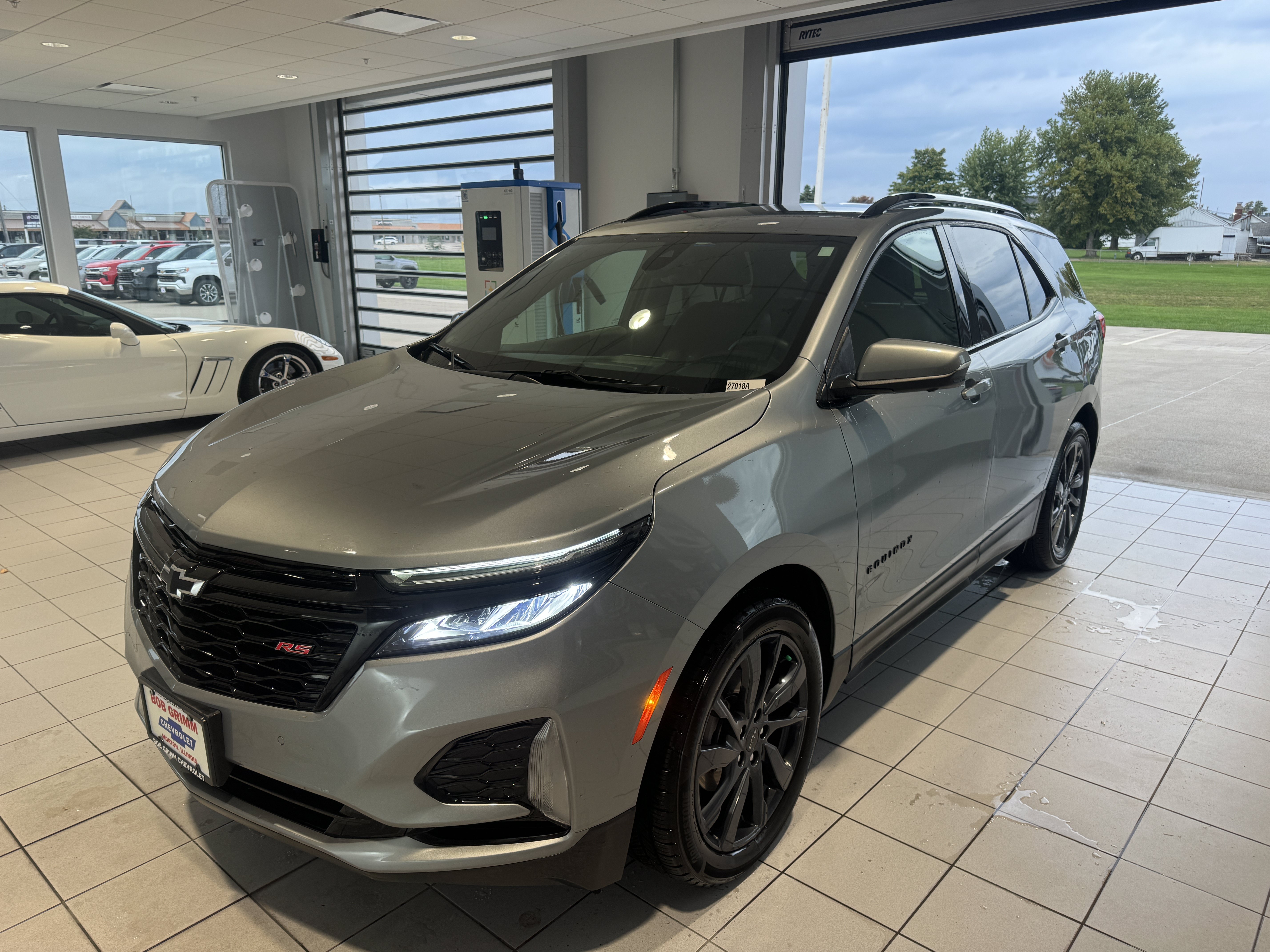 Used 2024 Chevrolet Equinox RS FWD image 6