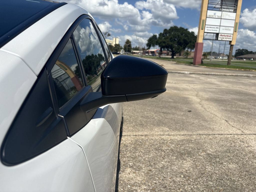 Used 2024 Toyota Prius Prime Premium w/ Advanced Technology Package FWD image 11