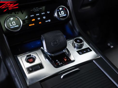 Used 2021 Jaguar F-PACE SVR AWD/4WD image 42