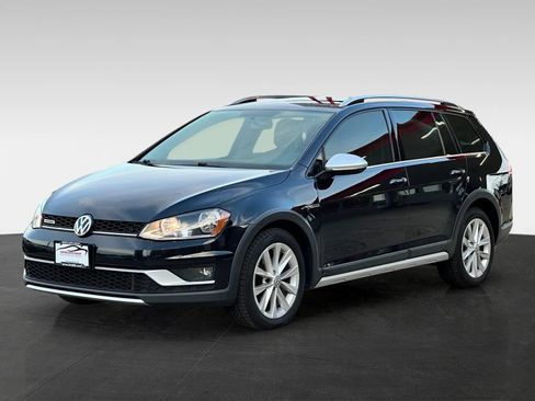 Used 2017 Volkswagen Golf Alltrack S AWD/4WD image 3
