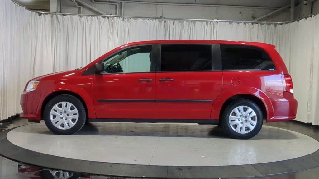 Used 2016 Dodge Grand Caravan American Value Package FWD image 6
