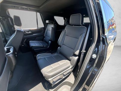 Used 2023 Chevrolet Tahoe Premier w/ Premium Package RWD image 27