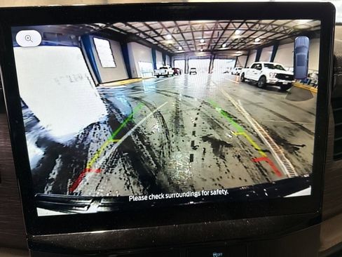 Used 2023 Ford Expedition Limited image 27