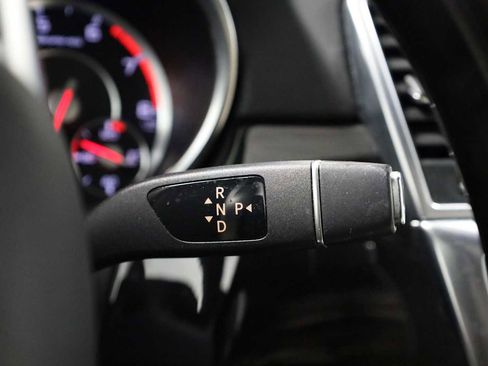 Used 2015 Mercedes-Benz GL 63 AMG 4MATIC image 27