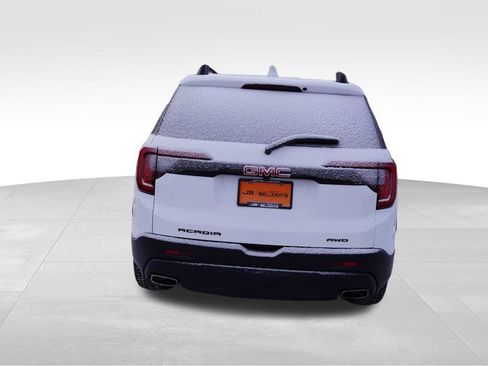 Certified 2023 GMC Acadia SLE image 6