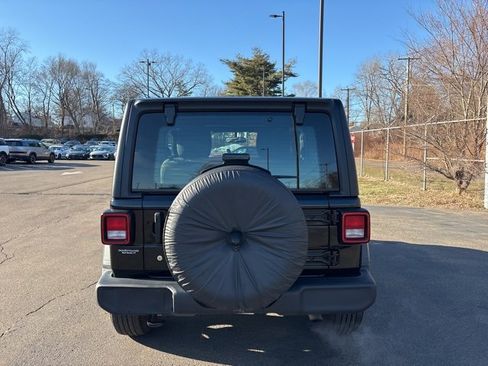 Used 2023 Jeep Wrangler Sport image 5