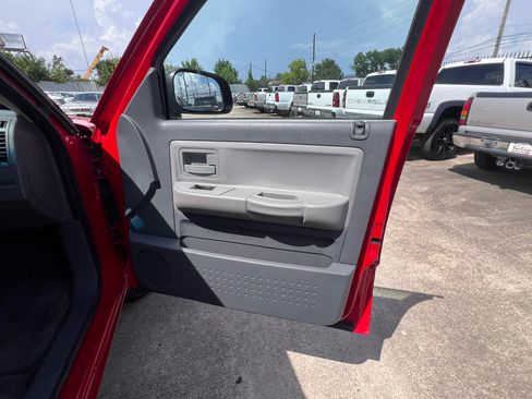 Used 2005 Dodge Dakota SLT image 36