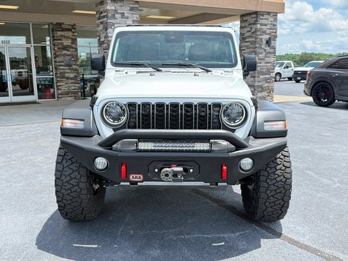 Used 2025 Jeep Wrangler Unlimited Sport AWD/4WD image 8