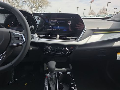 New 2026 Chevrolet Trax LT w/ Driver Confidence Package image 17