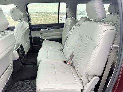 Used 2024 Jeep Wagoneer 2WD w/ Premium Group I image 14