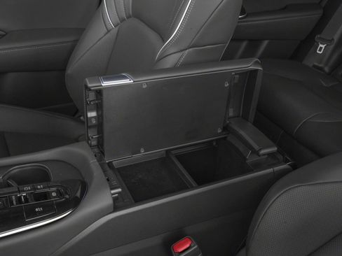 New 2026 Toyota Crown Signia AWD/4WD image 10